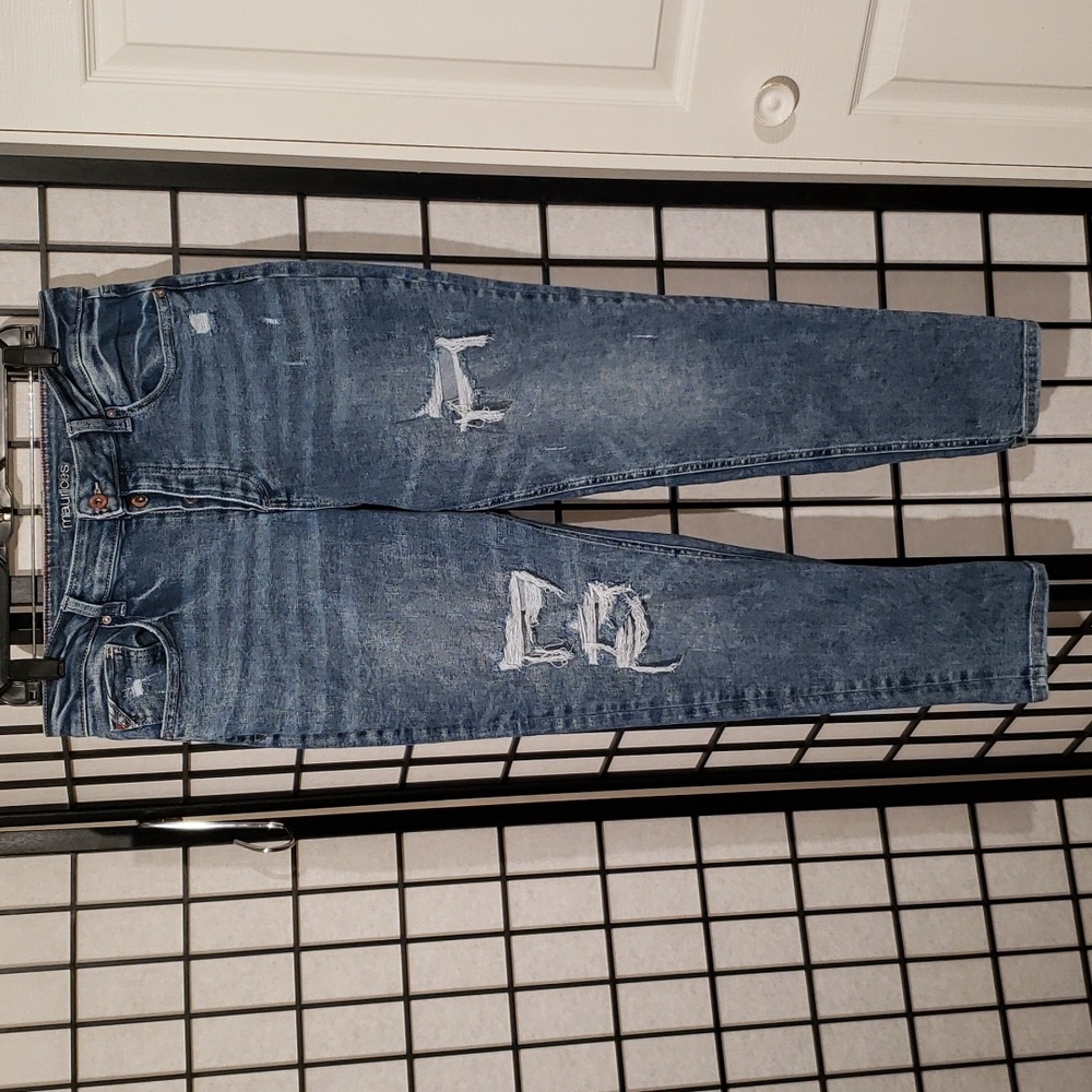 Maurices High Waist Button Fly Straight Leg Distressed Jeans. Size 12 Short.
